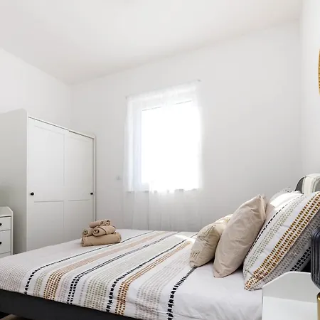 Klara Διαμέρισμα Krk Town